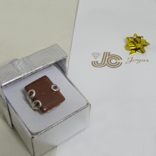 (r1255)Silver ring with rectangular brown stone.